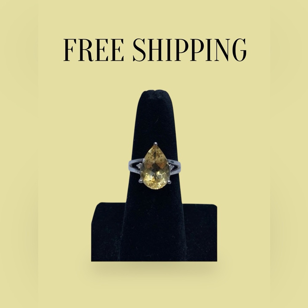 Elegant Teardrop Citrine Ring